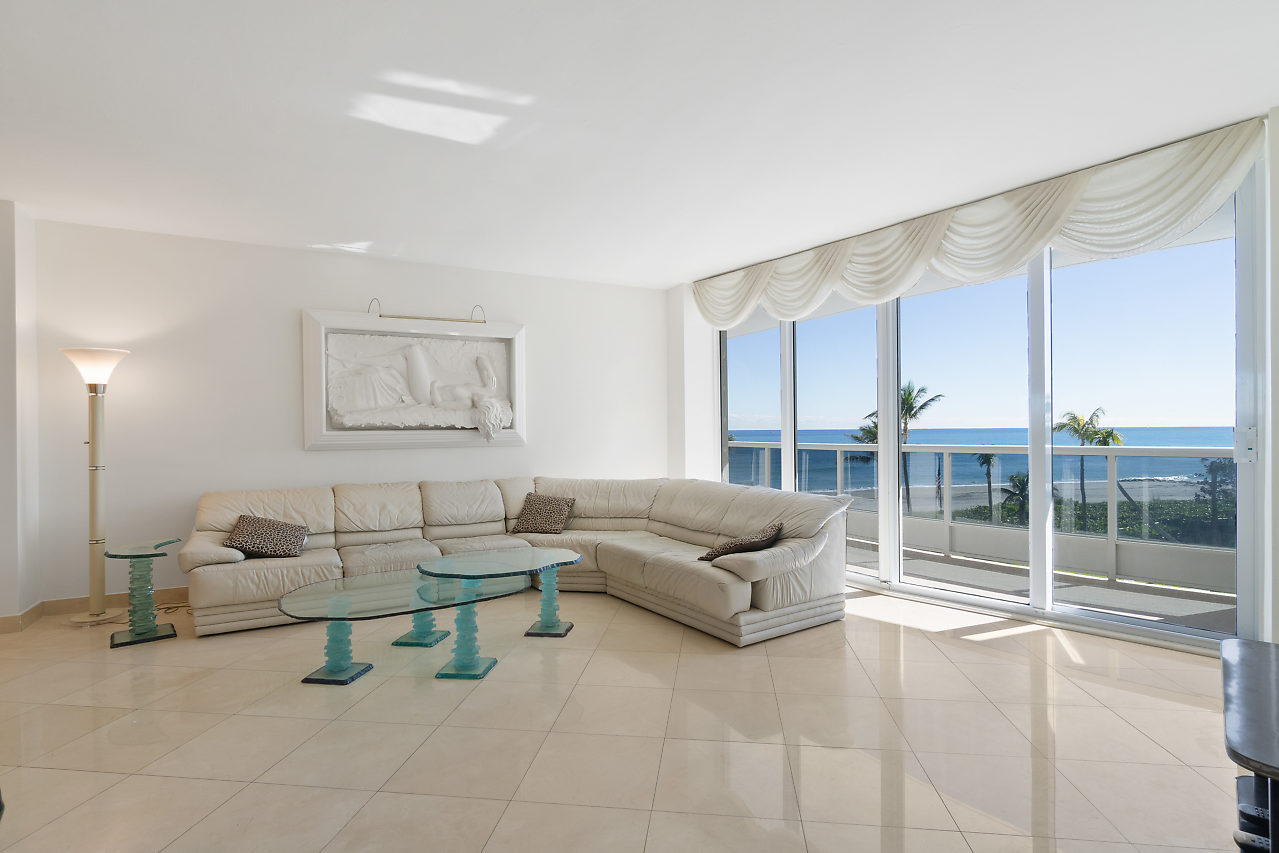 700 S Ocean Blvd, #303, Boca Raton, FL. 33432 Sabal Point luxury condominium for sale Living area picture1