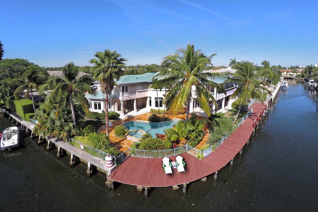 7424 NE 8th Ct, Boca Raton, FL 33487 Boca Bay Colony luxury home for sale