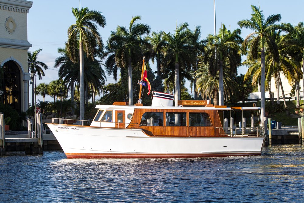 Miznes Dream Yacht Tours