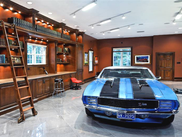 great garage luxury man cave for Jean-Luc Andriot blog 022017